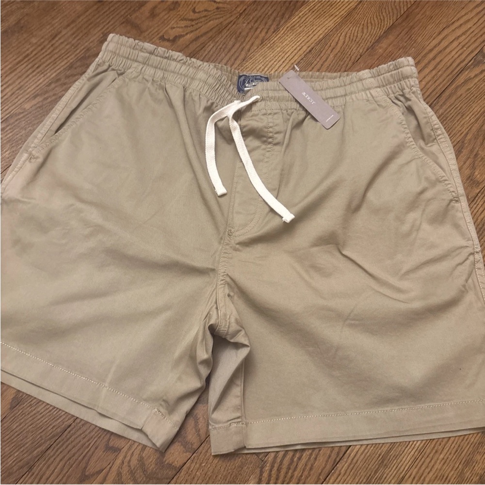 Men's J Crew pull on lightweight tan  Shorts NWT L